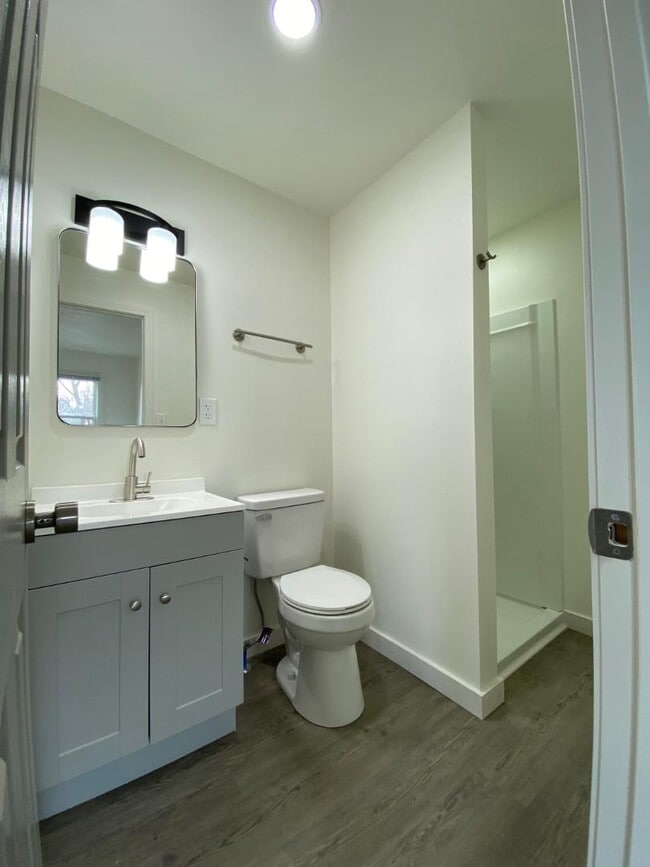 213 Carroll Dr in Harriman, TN - Building Photo - Building Photo