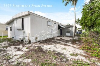 7597 SE Swan Ave in Hobe Sound, FL - Building Photo - Building Photo