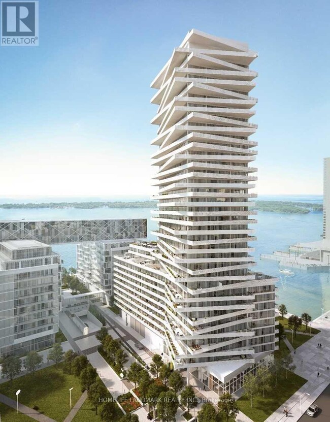 15-215 Queens Quay E