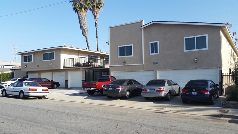 1245-1247 W 99th St in Los Angeles, CA - Building Photo