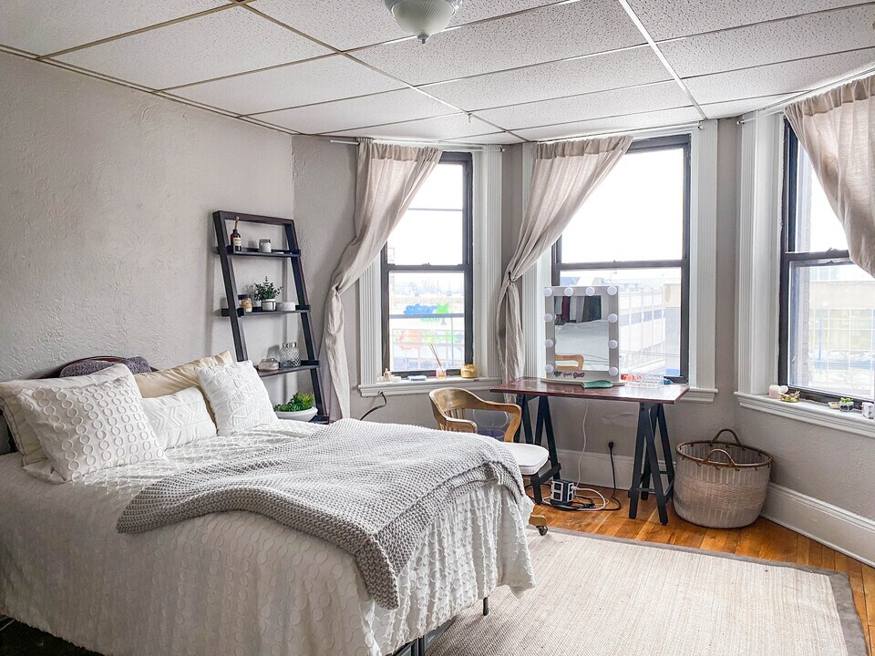 1066 Commonwealth Ave, Unit 41 in Boston, MA - Foto de edificio