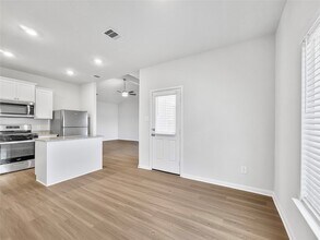 313 Kim Ln in Waller, TX - Building Photo - Building Photo
