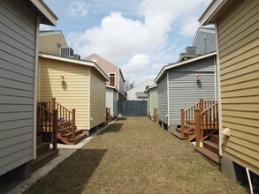 2121-2131 Louisiana Ave in New Orleans, LA - Building Photo - Building Photo