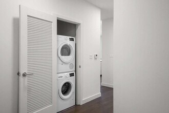 45 Lewis St in Boston, MA - Building Photo - Building Photo