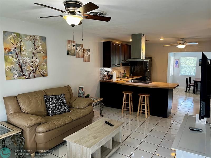 2678 NW 65th Ave in Margate, FL - Building Photo