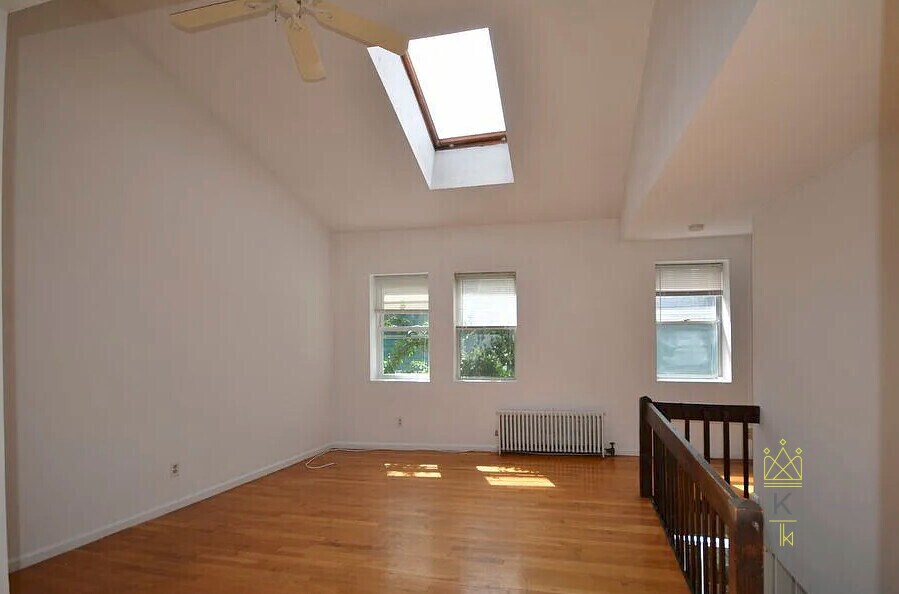 10 Shepard St in Boston, MA - Building Photo