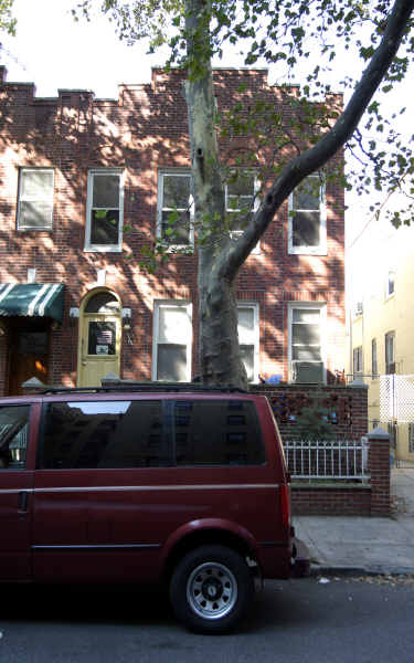 1582 W 10th St in Brooklyn, NY - Foto de edificio