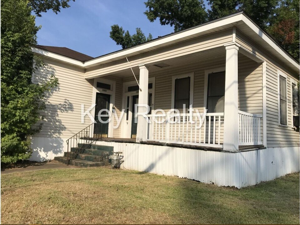 1802 Marye St in Alexandria, LA - Foto de edificio