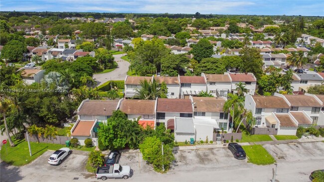 6604 SW 113th Ave in Miami, FL - Building Photo - Building Photo