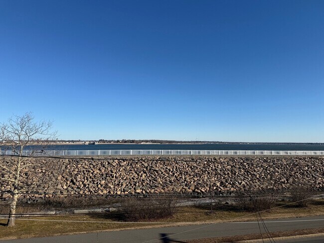 1753 E Rodney French Blvd in New Bedford, MA - Building Photo - Building Photo