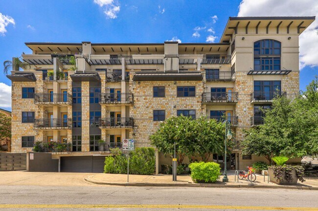 property at 1812 West Ave