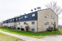 Cherrywood Manor in Dayton, OH - Foto de edificio - Building Photo