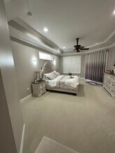 10724 Cory Lake Dr in Tampa, FL - Building Photo - Building Photo