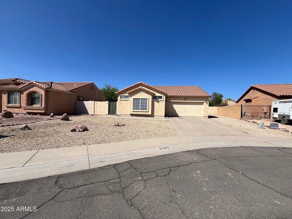 8900 E Rainier Dr in Gold Canyon, AZ - Building Photo