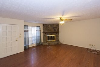 765 Oxford Hall Dr SW in Lawrenceville, GA - Building Photo - Building Photo