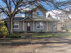 2120 Plentywood Ln in Eugene, OR - Building Photo