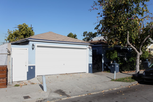 707-711 Maine Ave in Long Beach, CA - Foto de edificio - Building Photo
