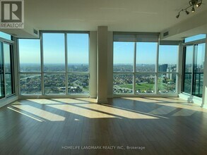 3985 Grand Park Dr in Mississauga, ON - Building Photo - Building Photo