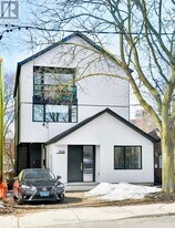 506 Scarborough Rd in Toronto, ON - Building Photo