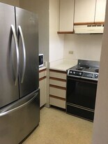 5333 Likini St in Honolulu, HI - Building Photo