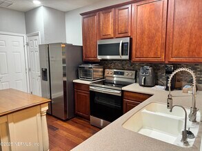 4193 Highwood Dr in Jacksonville, FL - Building Photo - Building Photo