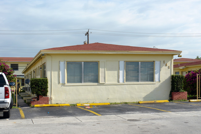 141 W 7th St in Hialeah, FL - Building Photo - Building Photo