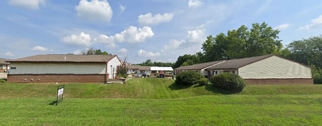 814 Gwynne St in Urbana, OH - Building Photo - Building Photo
