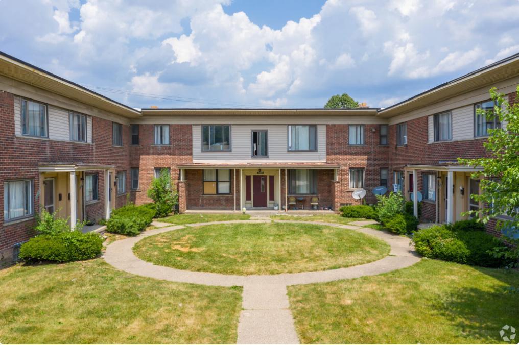 23600 Schoolcraft Rd in Detroit, MI - Building Photo