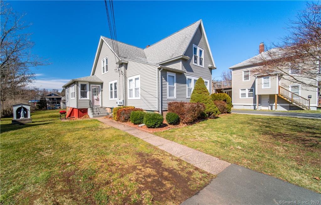 111 Birdsey Ave in Middletown, CT - Building Photo