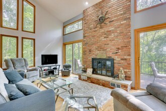 116 Eton Ct in Bushkill, PA - Building Photo - Building Photo