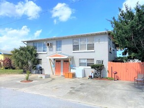 523 Frances Ter in Daytona Beach, FL - Building Photo - Building Photo