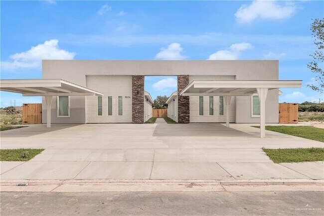 5604 Ozark Ave-Unit -3 in McAllen, TX - Building Photo - Building Photo