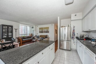 512 N McClurg Ct in Chicago, IL - Building Photo - Building Photo