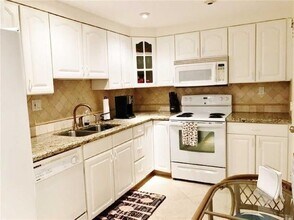 4250 Galt Ocean Dr, Unit 15a in Fort Lauderdale, FL - Building Photo - Building Photo