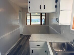 1334 Aberdeen Ave in Youngstown, OH - Building Photo - Building Photo