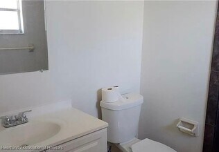 101 Voss Ct in Sebring, FL - Building Photo - Building Photo