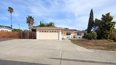 2217 Santa Fe Ct in Fairfield, CA - Building Photo - Building Photo