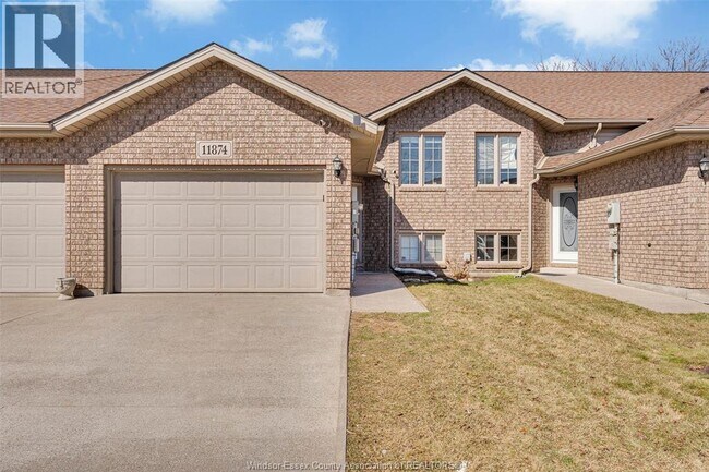 11874 Boulder Crescent in Windsor, ON - Building Photo - Building Photo