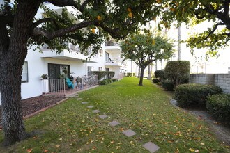 Ocean Fairway in San Clemente, CA - Foto de edificio - Building Photo