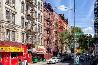 168 Rivington Street in New York, NY - Foto de edificio - Primary Photo