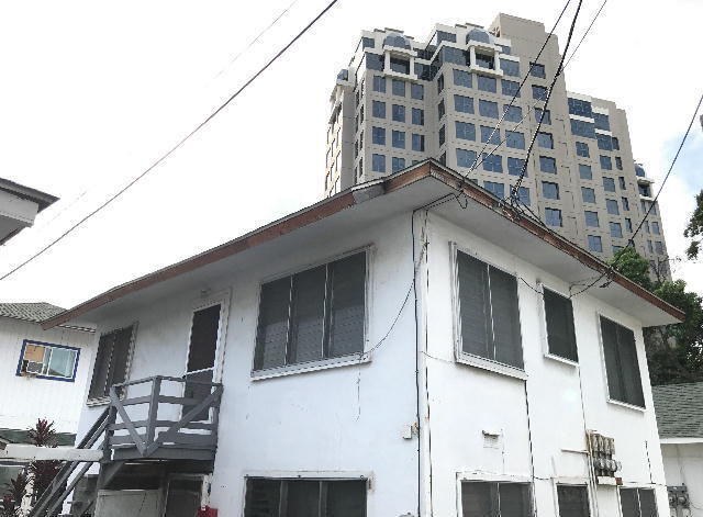 property at 1220 Pensacola St