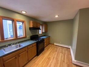 36 Upham St-Unit -1 in Salem, MA - Building Photo - Building Photo