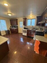 309 Beacon St, Unit 1 in Somerville, MA - Foto de edificio - Building Photo