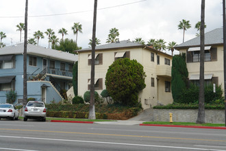 1206 N Brand Blvd in Glendale, CA - Building Photo - Building Photo