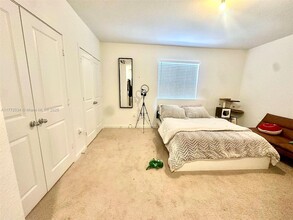 437 NE 13th St in Florida City, FL - Building Photo - Building Photo