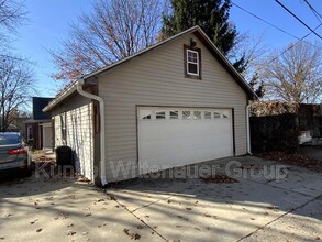 116 N Douglas Ave in Belleville, IL - Building Photo - Building Photo