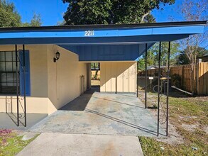 2211 Patou Dr W in Jacksonville, FL - Building Photo - Building Photo