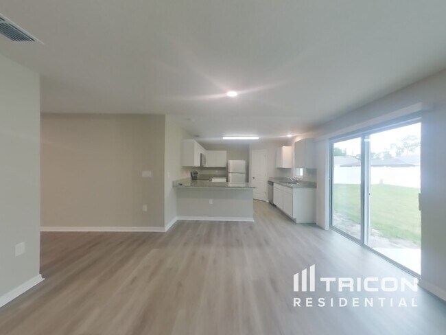 11167 Nexus St in Spring Hill, FL - Building Photo - Building Photo