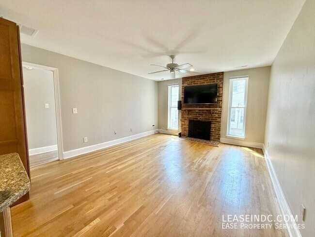 220 13th St SE in Washington, DC - Building Photo - Building Photo