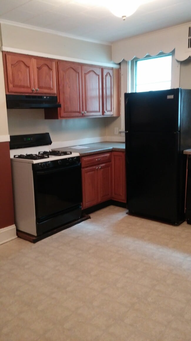 550 Park Ave, Unit 550 Park